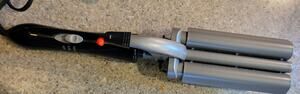 Revlon 3 Barrel Hair Waver Model RVIR3005 Helen of Troy Tested Working w/ Case